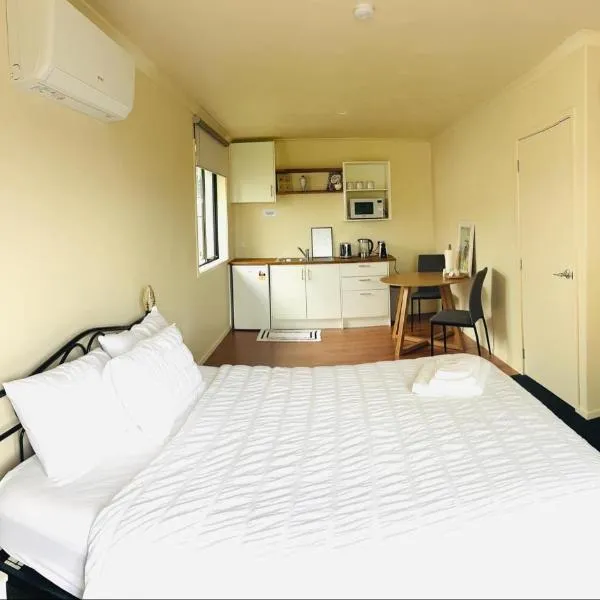Logies Lodge, hotel v destinaci Ruakaka