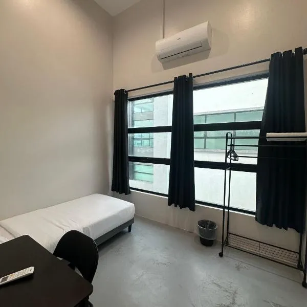 Be Right Back Loft - Alma, hotel in Kampong Ayer Merah