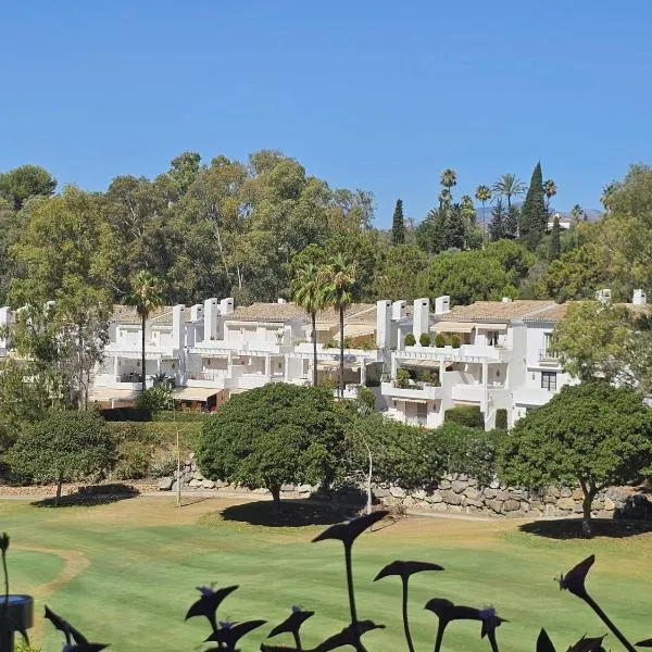 Apartment in Marbella, Eagles Village. La Quinta., hotel v destinaci Benahavís