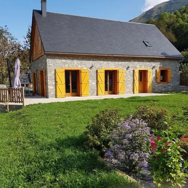 Chalet spacieux Loudenvielle, hotel v destinaci Loudenvielle