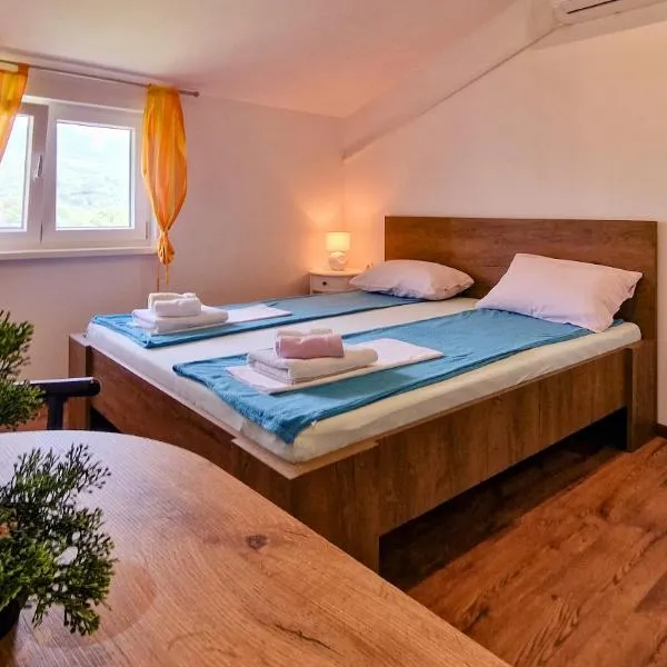 Rooms Sunny valley, hotel in Krupa