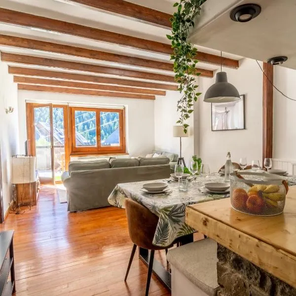 Mow's Snow Lodge - Pie de Pista en Baqueira- Beret, hotel v destinaci Naut Aran