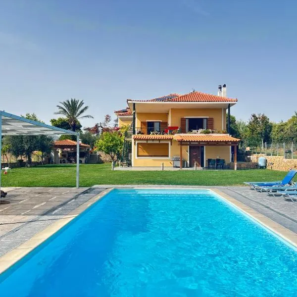 Athens Countryside resort with pool, hotel v destinaci Pallíni