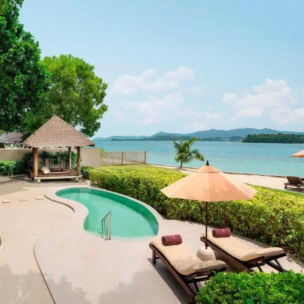 The Naka Island, a Luxury Collection Resort & Spa, Phuket, hotel v mestu Ko Naka