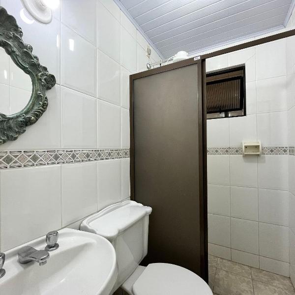 B124-Apto econômico de 1 quarto prédio sob Avenida - Foto 3