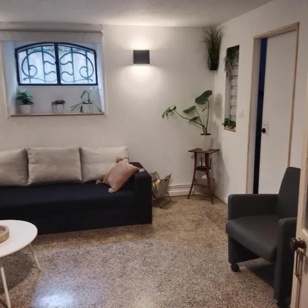 Pounette, appartement 2 chambres souplex villa Centre Thermes, hotel v destinaci Luxeuil-les-Bains