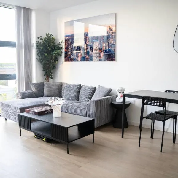 Luxury Living In The Heart Of MK, hotel in Milton Keynes