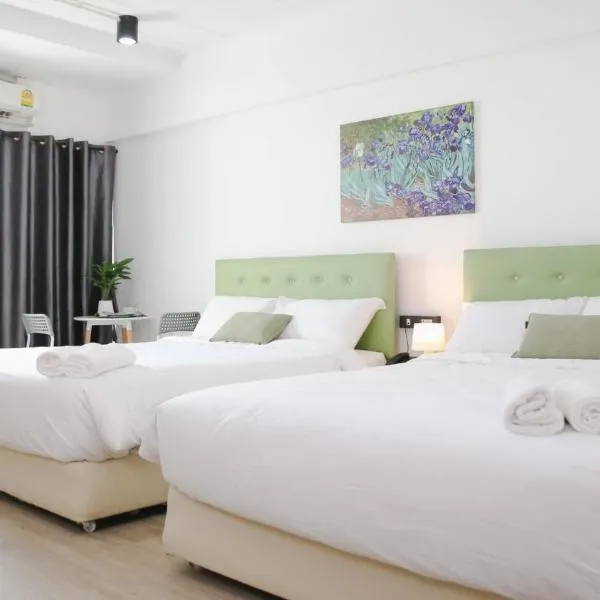 Chana Bangkok Hotel โรงแรมในBan Bang Chan