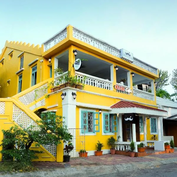 Moustache Daman, hotel v destinaci Daman