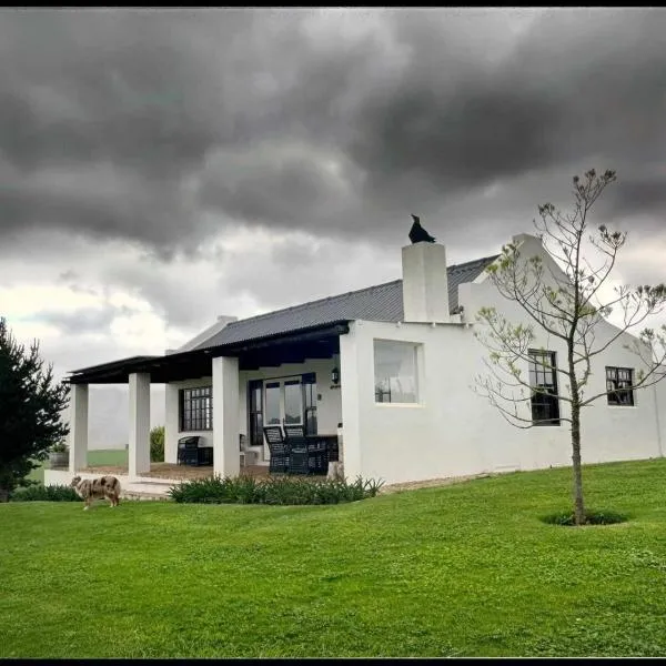 Babylons Tower Cottage, hotel in Caledon