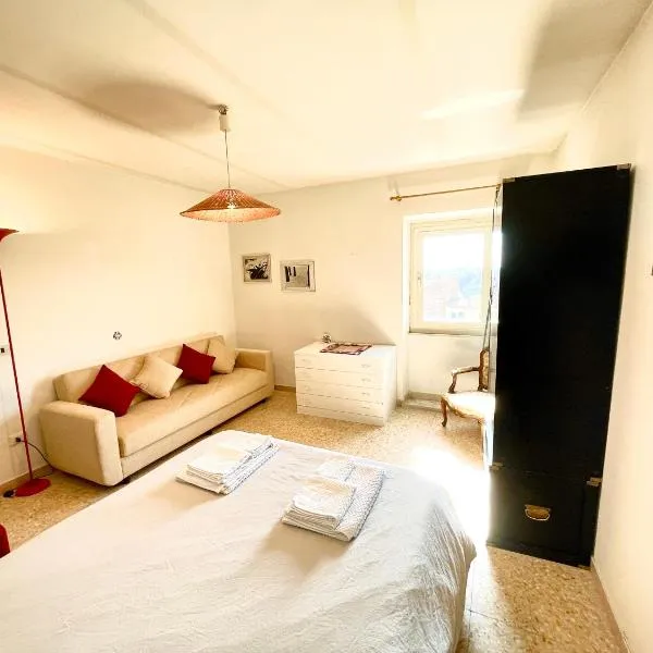 Appartamento nel centro storico di Tuscania - Il Moro, hotel in Tuscania