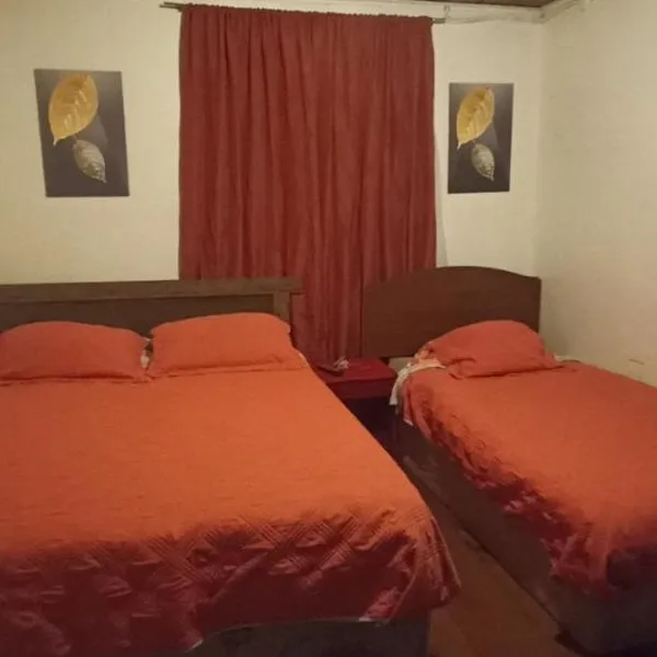 Hostal Familiar Santa María, hotel v destinaci Osorno