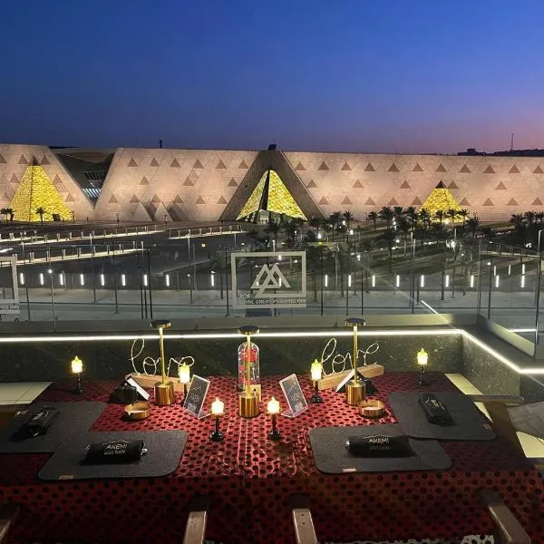 Royal Great Pyramid INN, hotel v Káhiře