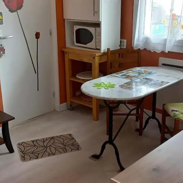 JMC12, hotel v destinácii Onet le Château