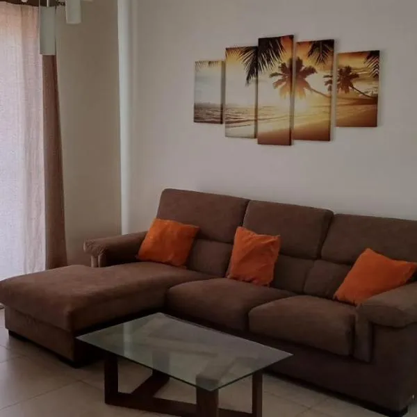 Cozy Private room in apartment in Ħal Safi, Malta, hotel in Safi