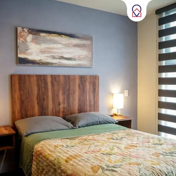 Modern 1BR apartment with Smart Access & Parking, hotel en San Luis Potosí
