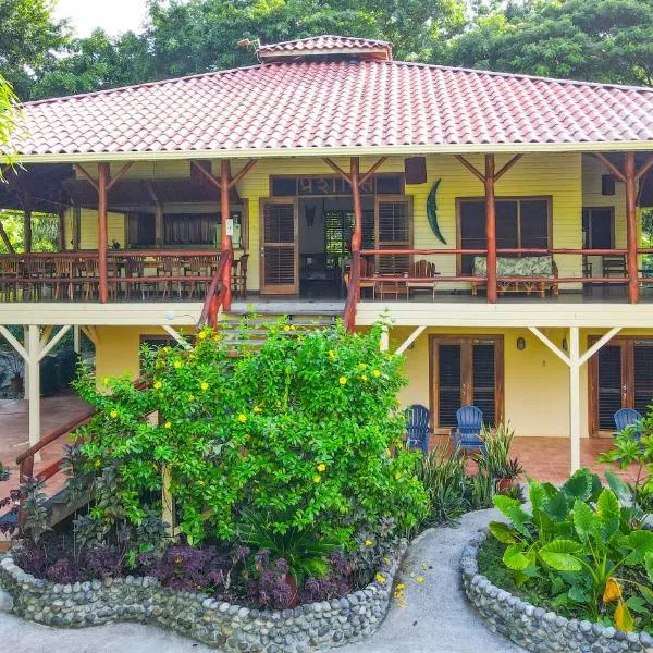 Bluff Beach Retreat, hotel in Bocas del Toro