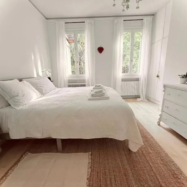 Garden Lodge by Veneto Villa, hotel en Villa Osti
