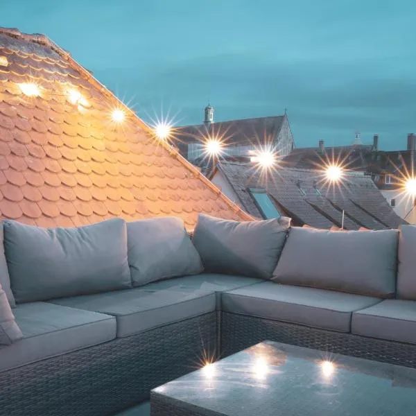 140qm Luxuriöses Penthouse mitten in Schwäbisch Gmünd, 70qm Dachterrasse & Top-Lage, mit WHIRPOOL, Jetzt buchen!, hotel in Schwäbisch Gmünd