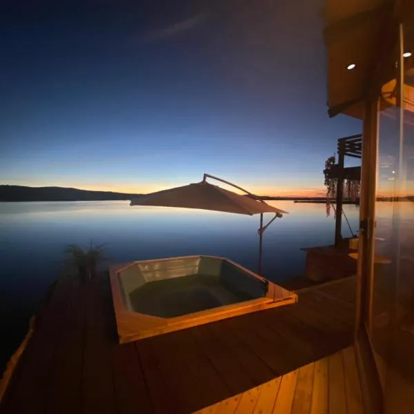 Uros Titicaca Beluxia, hotel v destinaci Puno