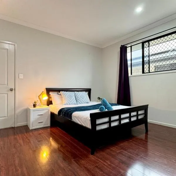Serene Share Suite in Coopers Plains, hotel in Brisbane