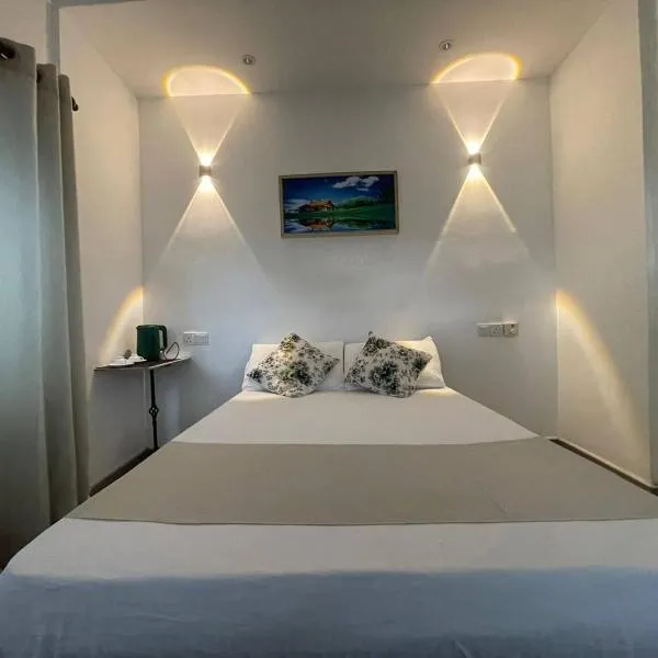 Room near airport in Negombo, hotel in Negombo