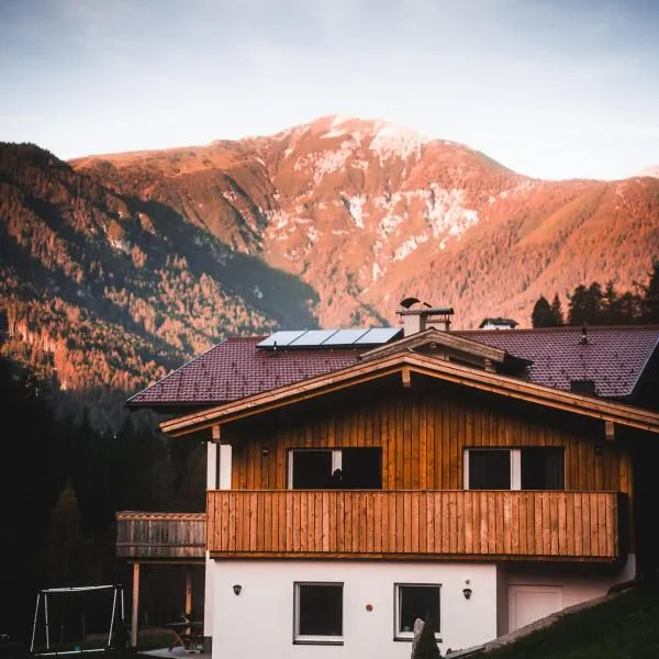 Nagelehof Apartment Bendelstein, Hotel in Navis