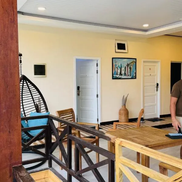 Wave Crest Retreat, hotel v destinaci Thulusdhoo
