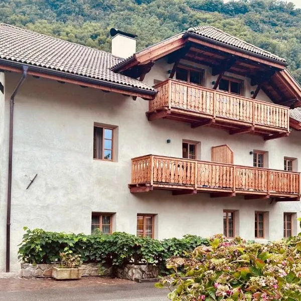 Landhaus Breitenberg, hotel in Lana