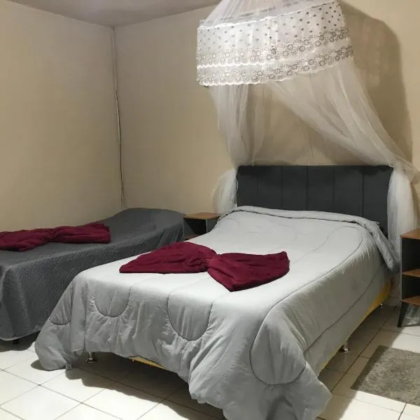 Lopez Village GuestHouse, hotel v destinaci Serra Negra