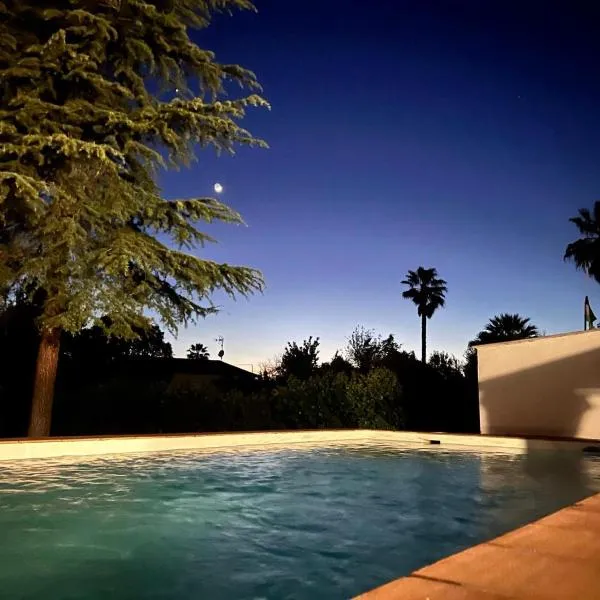 Casa Rural Macondo, hotel v destinaci Trujillanos