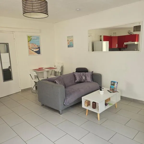 Entre mer et campagne, comme à la maison, extérieur et parking privé, hotel i Martigues