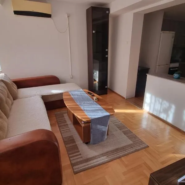 Apartment Chalovski, hotel v destinaci Skopje