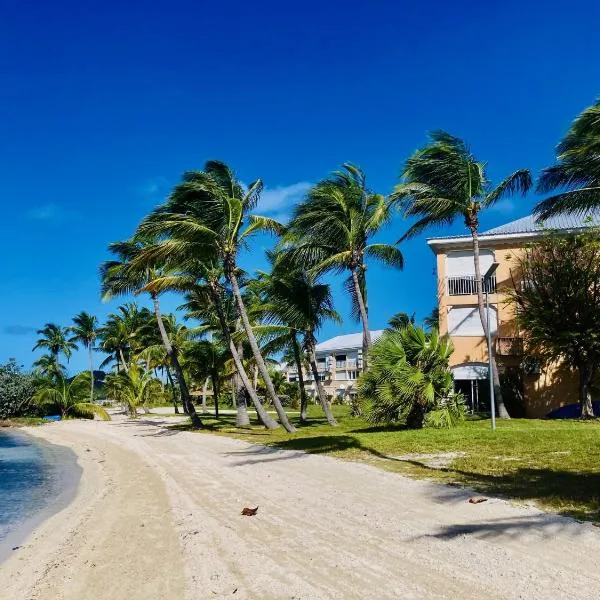 Caribbean Escape Coco & Mango, hotel in Baie Nettle