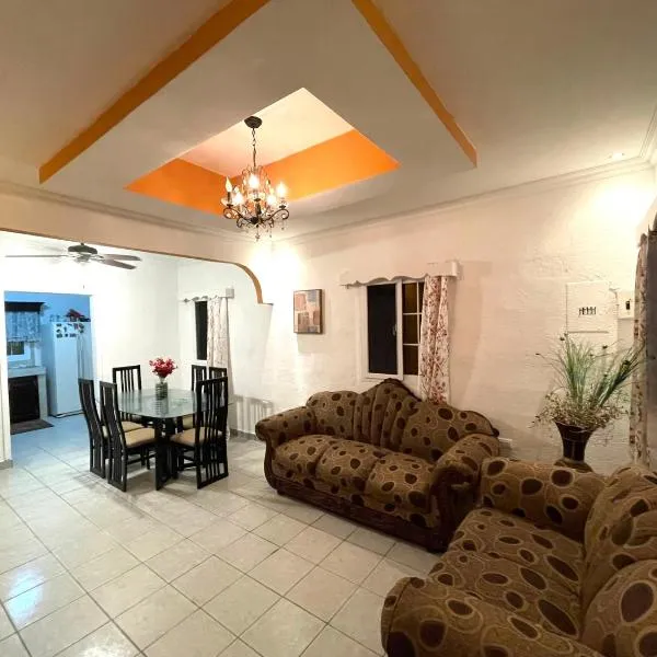 Alojamiento en La Ceiba, hotel in La Ceiba