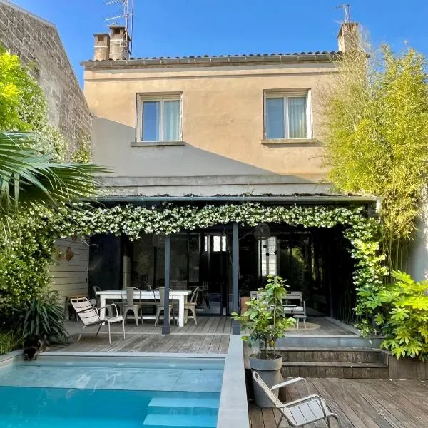 Family house Bordeaux centre, pool, garden, air conditioning, hotel en Burdeos