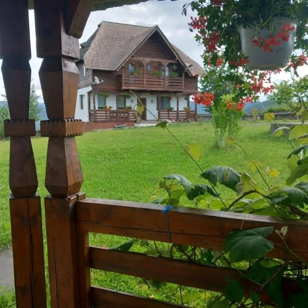 Casa din Deal, hotel v destinaci Văleni