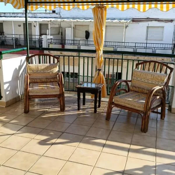 Ático con terraza en el centro de Punta Umbría, hotel v destinaci Punta Umbría