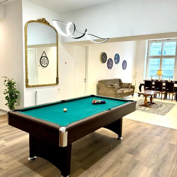 Opera apartment 149 m2, hotell i Wien