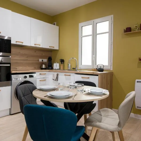 Le Scalaire, T2 totalement rénové, hypercentre Rochefort, arrivée autonome, hotel v destinácii Rochefort