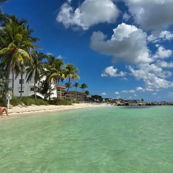 Paradise awaits you at Key Colony Beach, hotel di Key Colony Beach