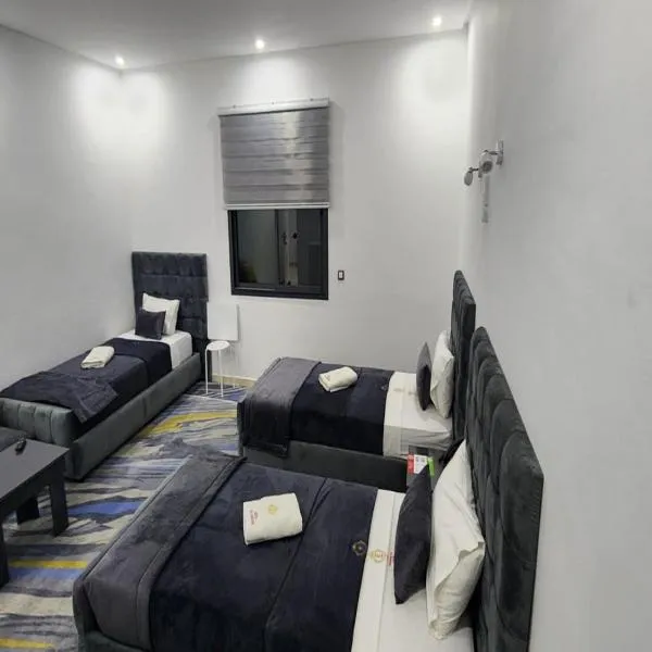 فندق الشموخ Hotel Al Shmokh, hotel di Bir Gandouz