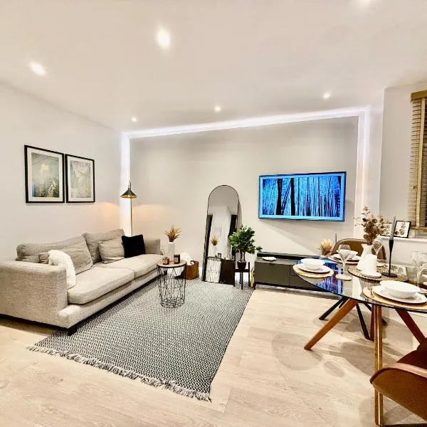 Superb Duplex in North London with reserved parking, hotelli kohteessa The Hyde