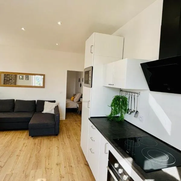 Confortable T2 moderne près du métro – hotel w mieście Oullins