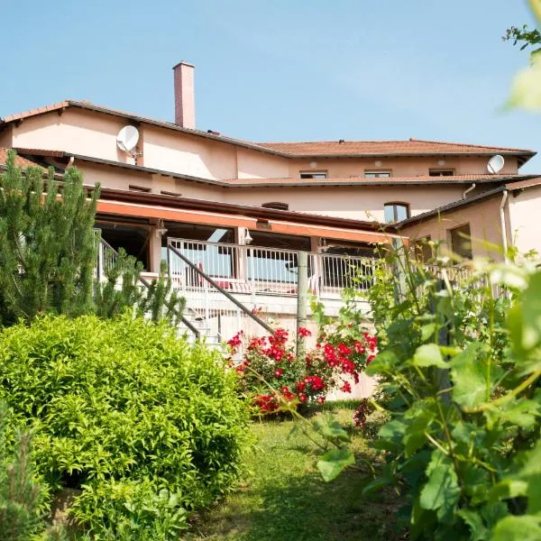 Le Bel Vue – hotel w mieście Le Cergne