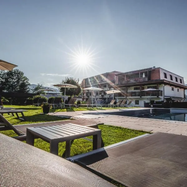 Hotel Reischach, hotel v destinácii Brunico
