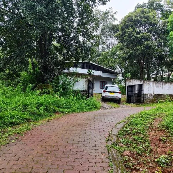 Brahmagiri Homestay Serviced Villa、Thirunelliのホテル