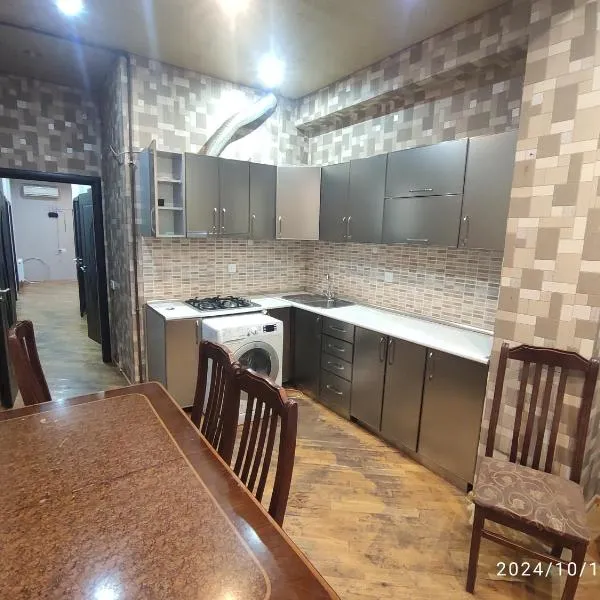 3 комнат 15 минут до Баку, hotel in Xirdalan