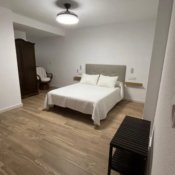Hotel Mesón del Moro, hotel v destinaci Abarán