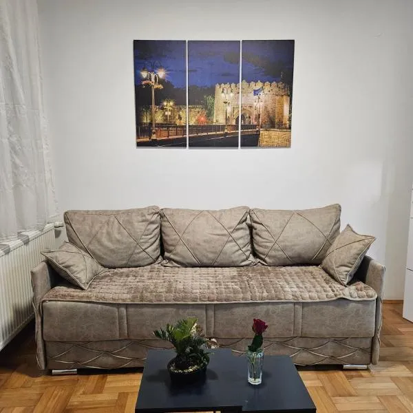 ONLY 4 YOU apartment, hotel in Niš